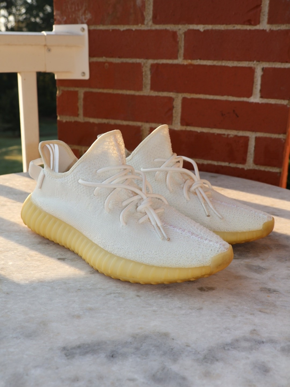 Yeezy Boost 350 V2 "Cream White" - Picture 3 of 9